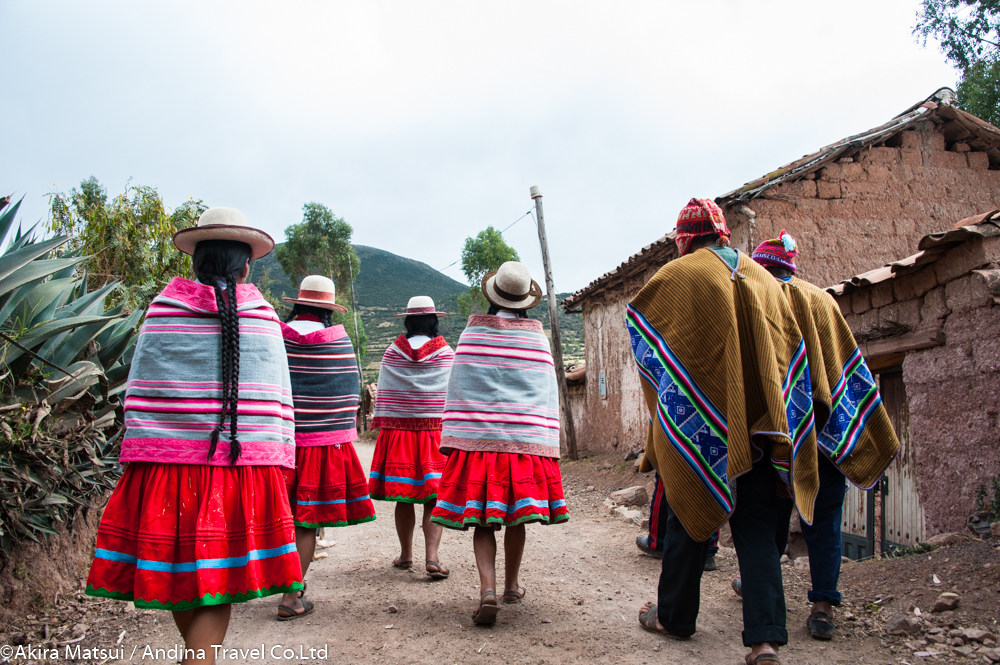 アンデス高原の民族衣装 インカ直系の子孫 ケチュア族とアイマラ族 アンディーナ ブログ