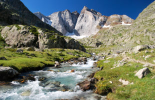 スペインの山旅 ピレネー山脈 シエラネバダ山脈トレッキング アンディーナ ブログ