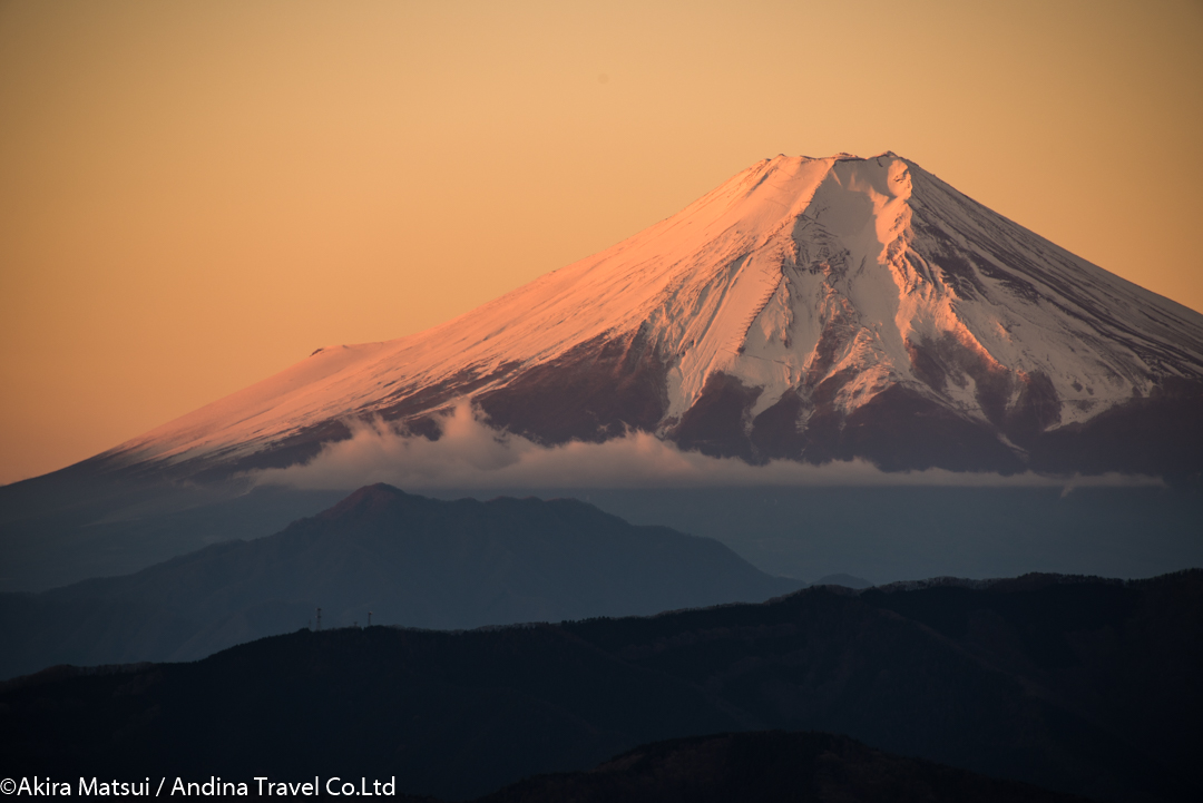 富士山の初日の出 紅富士 を東京 大岳山から望む アンディーナ ブログ