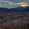 ボリビアの高原都市ラパスの絶景：聖峰イリマニの夕日