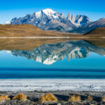 パイネ国立公園のアマルガ湖畔からトーレス峰を望む | 風景写真家